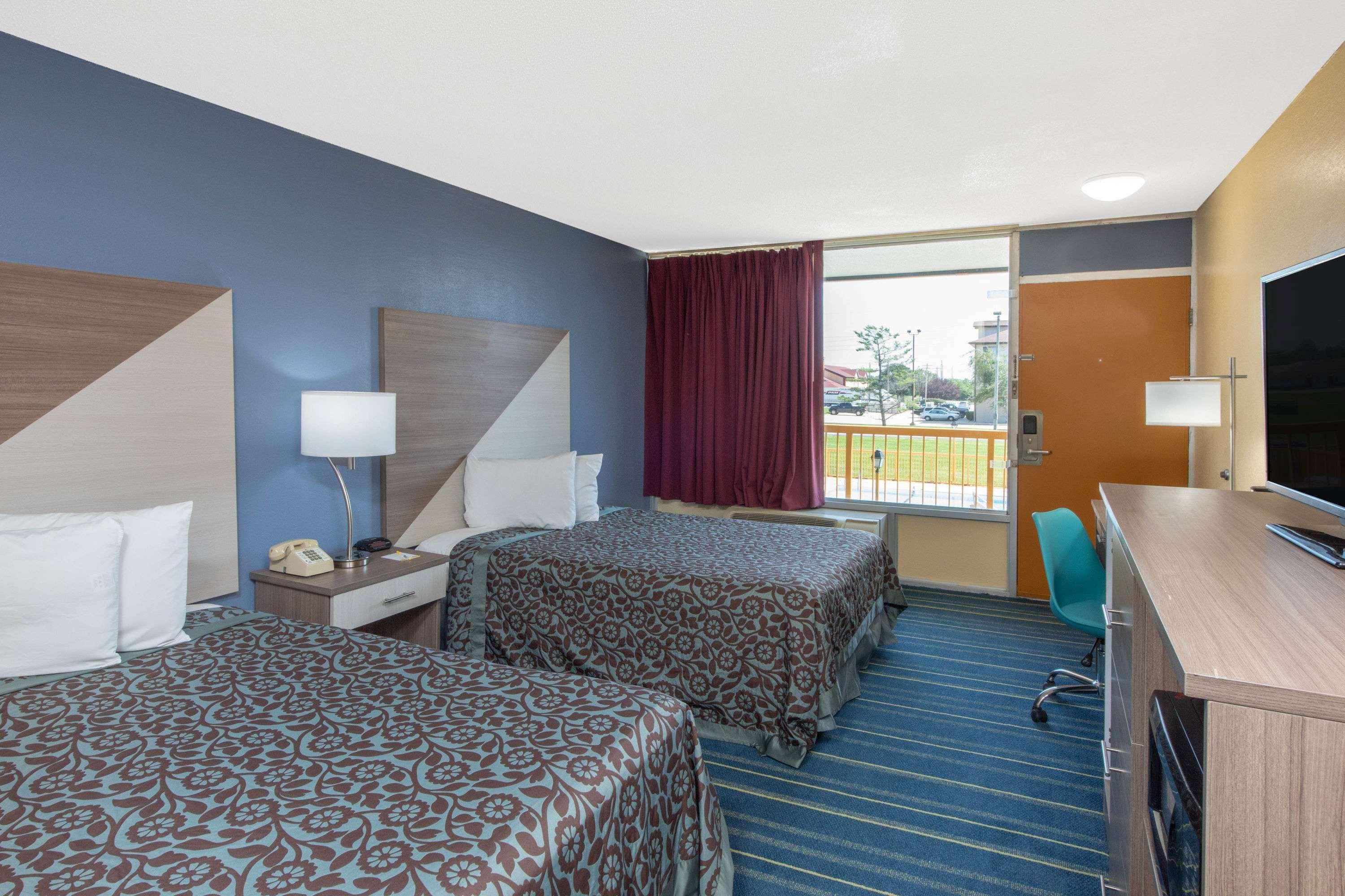 Days Inn By Wyndham Salem, Il Экстерьер фото