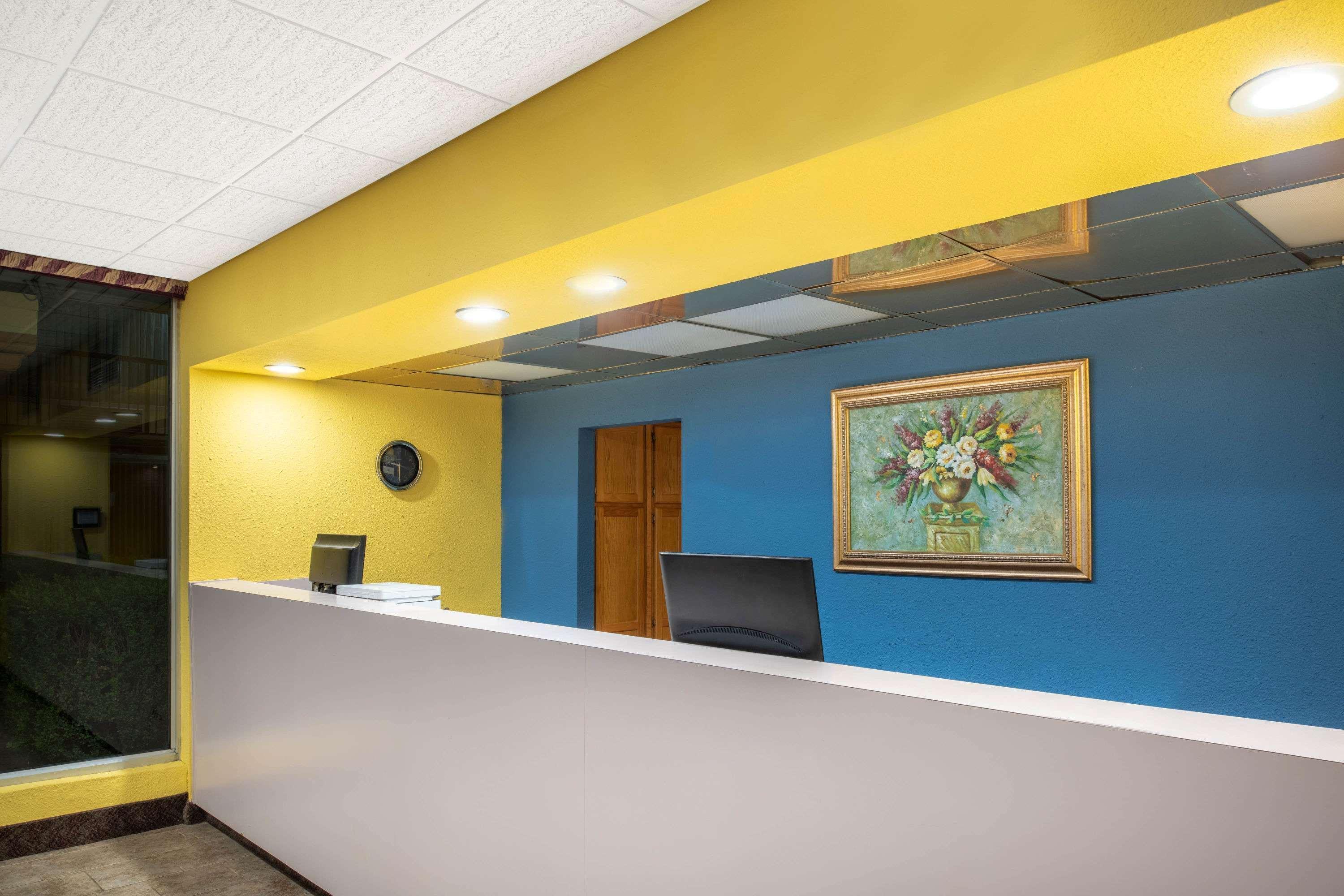 Days Inn By Wyndham Salem, Il Экстерьер фото