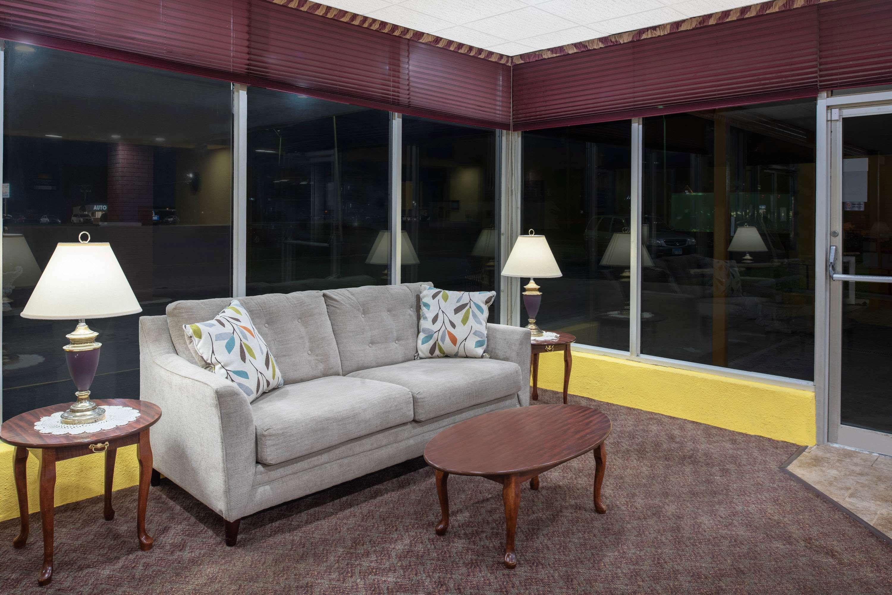 Days Inn By Wyndham Salem, Il Экстерьер фото